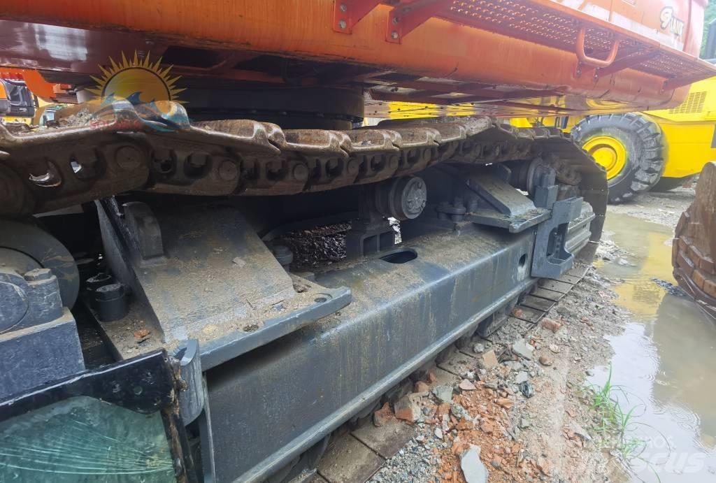 Doosan DX 500 LC Гусеничні екскаватори
