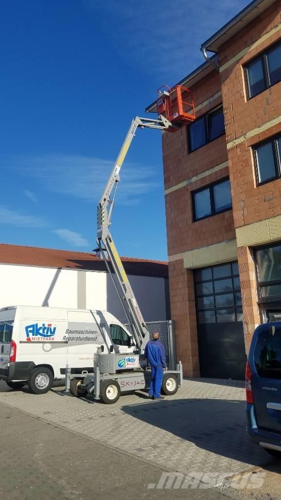 SkyJack SJKB 12 Колінчаті підйомники