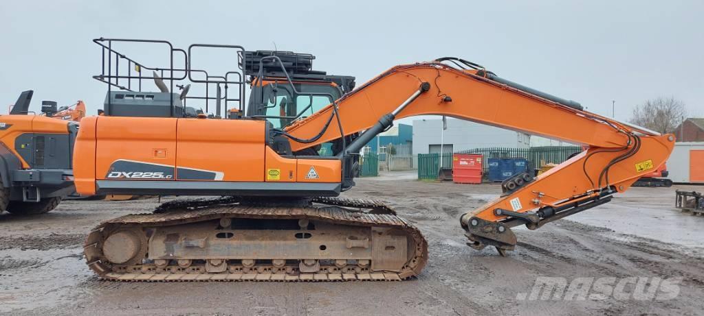 Develon DX225LC-5 Гусеничні екскаватори
