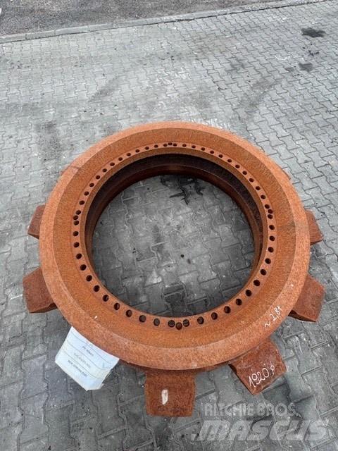 CAT 6040 SPROCKET Гусениці