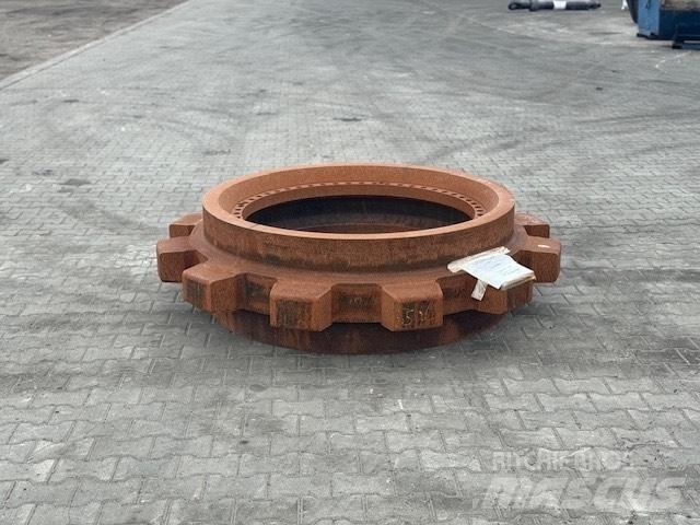 CAT 6040 SPROCKET Гусениці