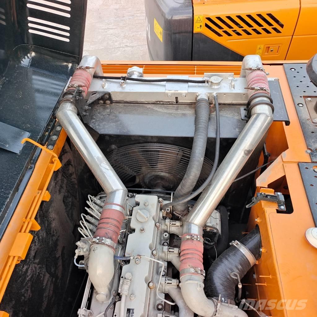 Hyundai 305LC-9 Гусеничні екскаватори