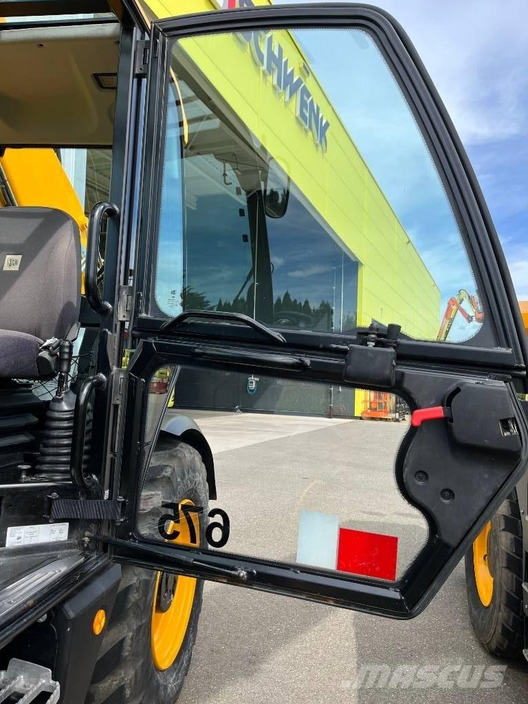 JCB 540-140 Телескопічні навантажувачі