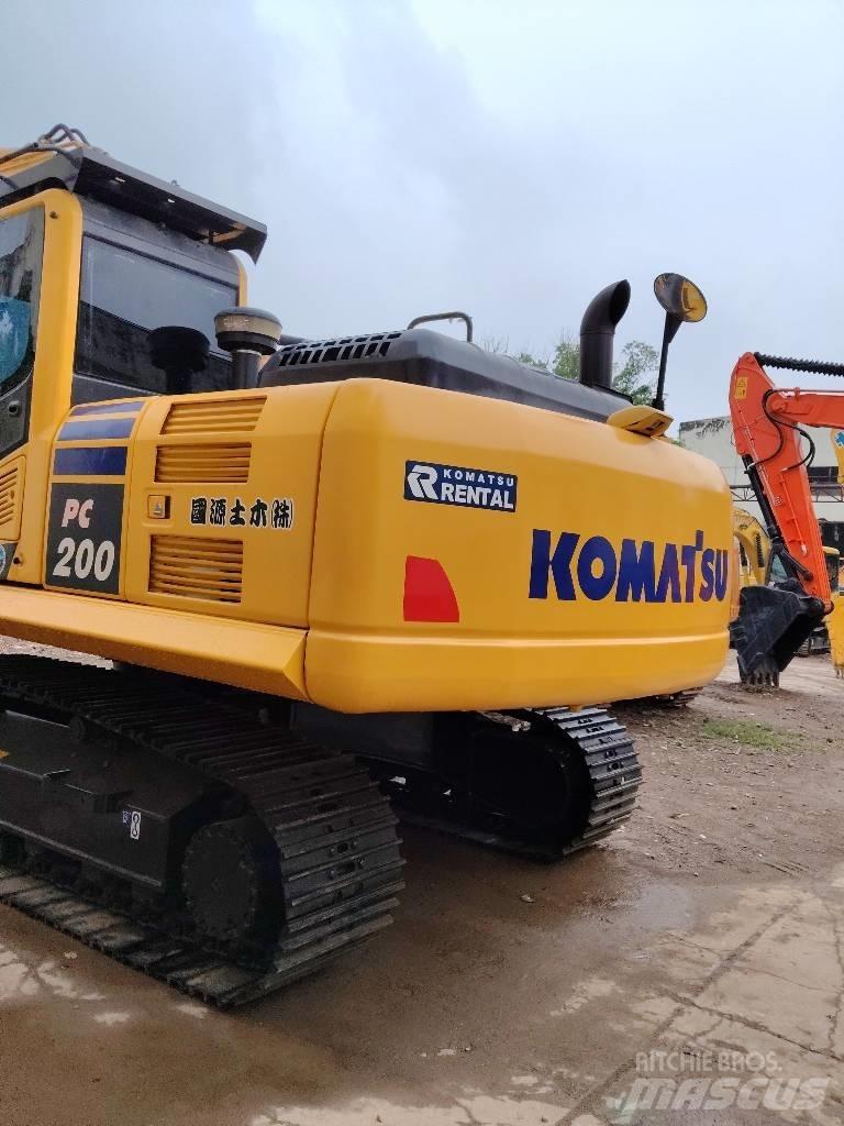 Komatsu PC200-8 Гусеничні екскаватори