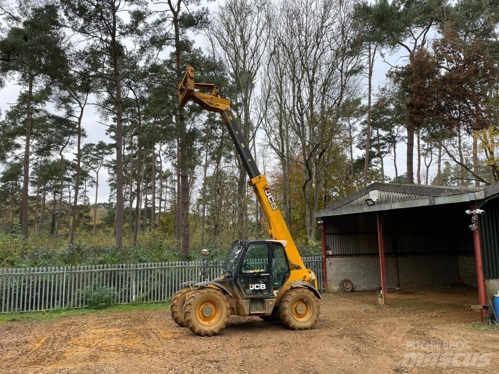 JCB 541-70 Телескопічний навантажувач