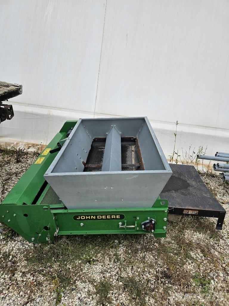 John Deere TD 100 Спредери