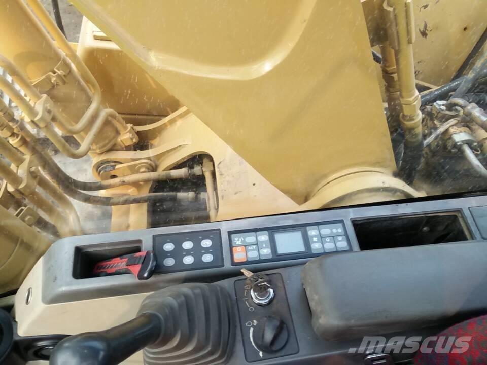 CAT 320 C Гусеничні екскаватори