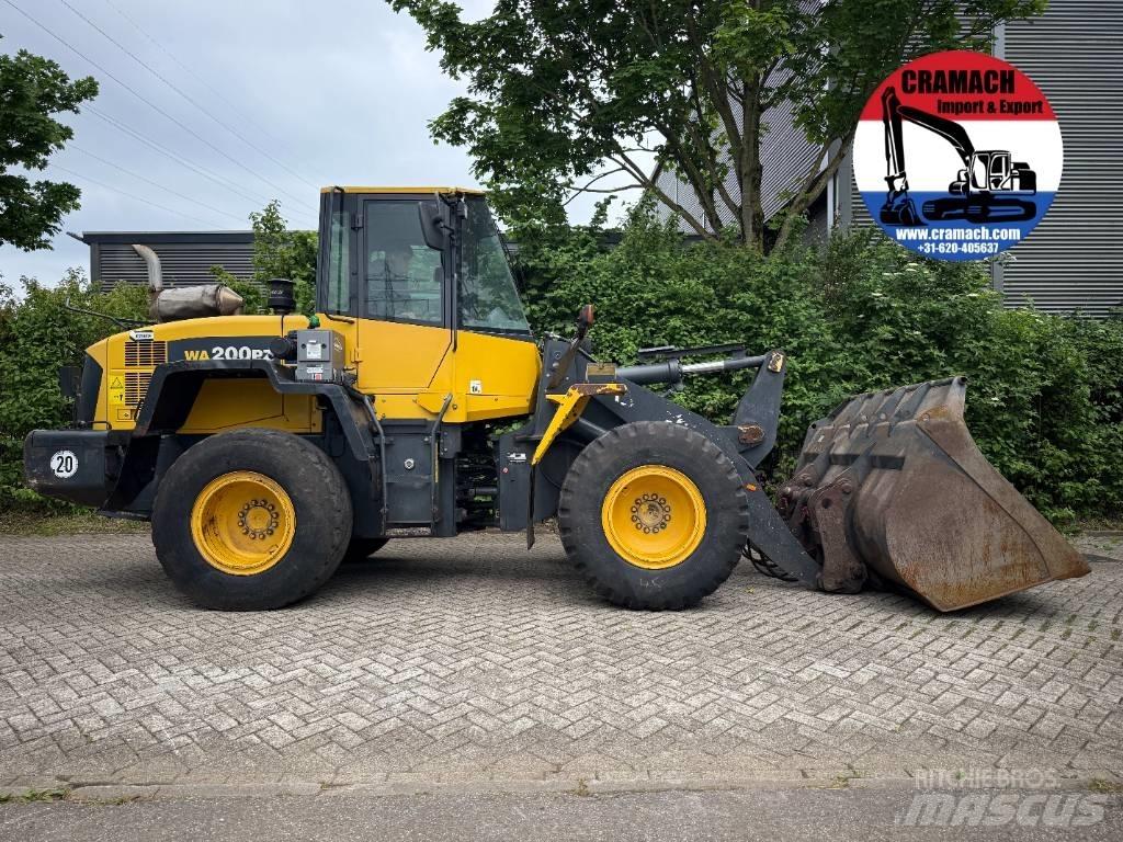 Komatsu WA 200 PZ-6 Фронтальні навантажувачі