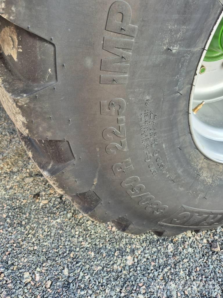 McHale Fusion 4 Plus Рулонні прес-підбирачі