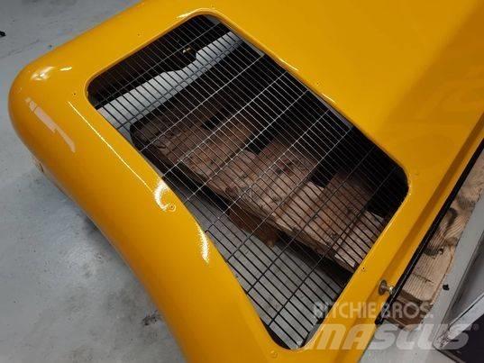 JCB 537-135 bonnet Кабіна