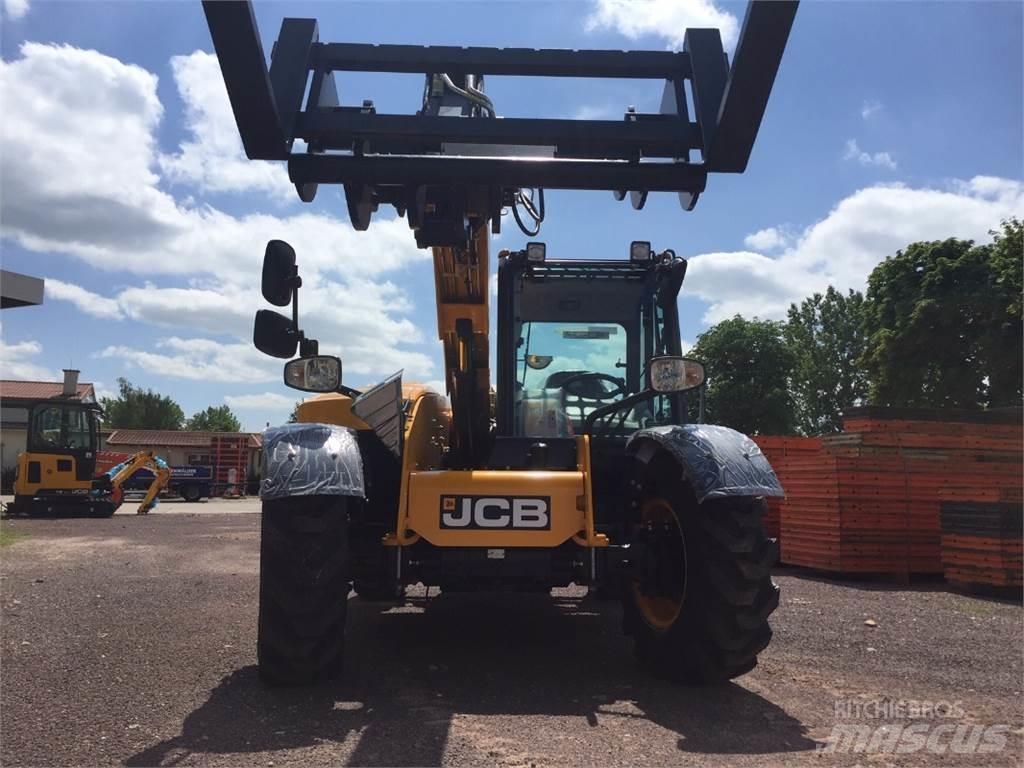 JCB 525-60 Телескопічні навантажувачі