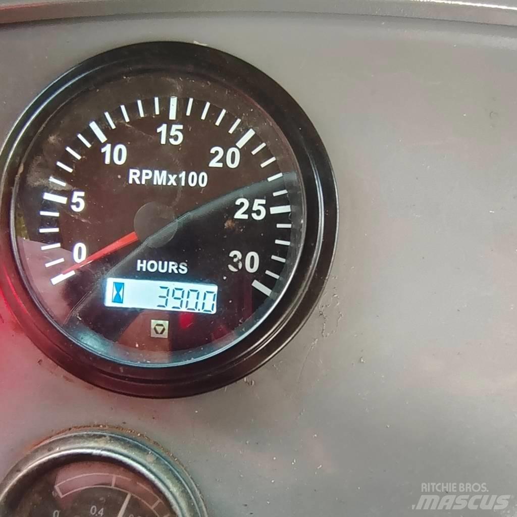 XCMG XS 223 J Грунтові котки