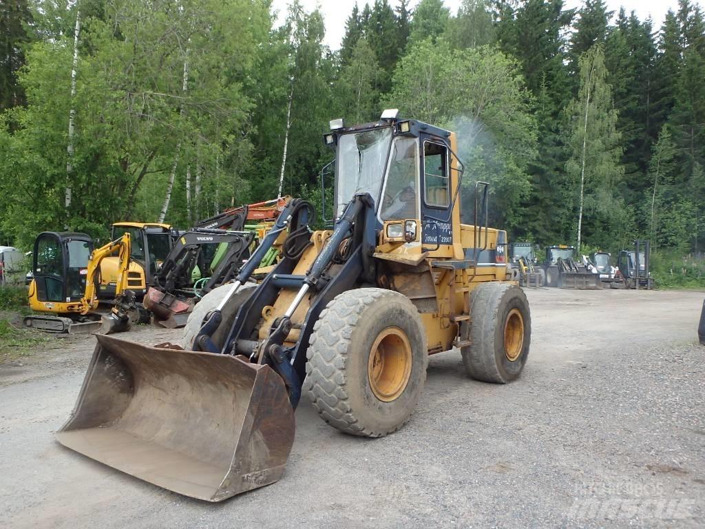 Komatsu WA 250-1 Фронтальні навантажувачі