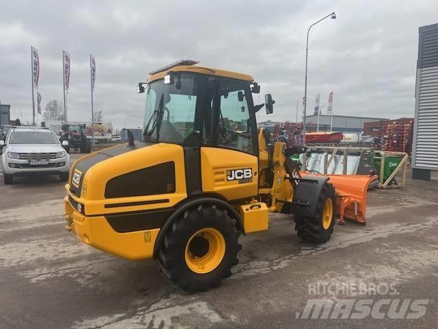JCB 407 Agri Фронтальні навантажувачі