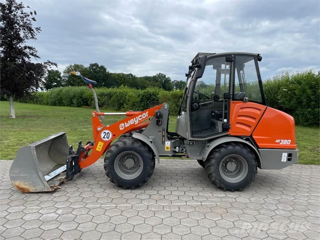Atlas AR380 Фронтальні навантажувачі