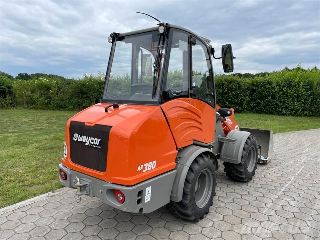 Atlas AR380 Фронтальні навантажувачі