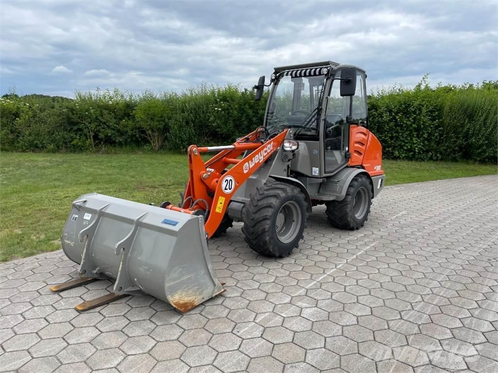 Atlas AR380 Фронтальні навантажувачі