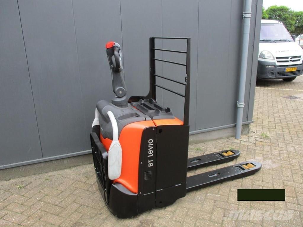 Toyota LPE200 Візки для перевезення піддонів