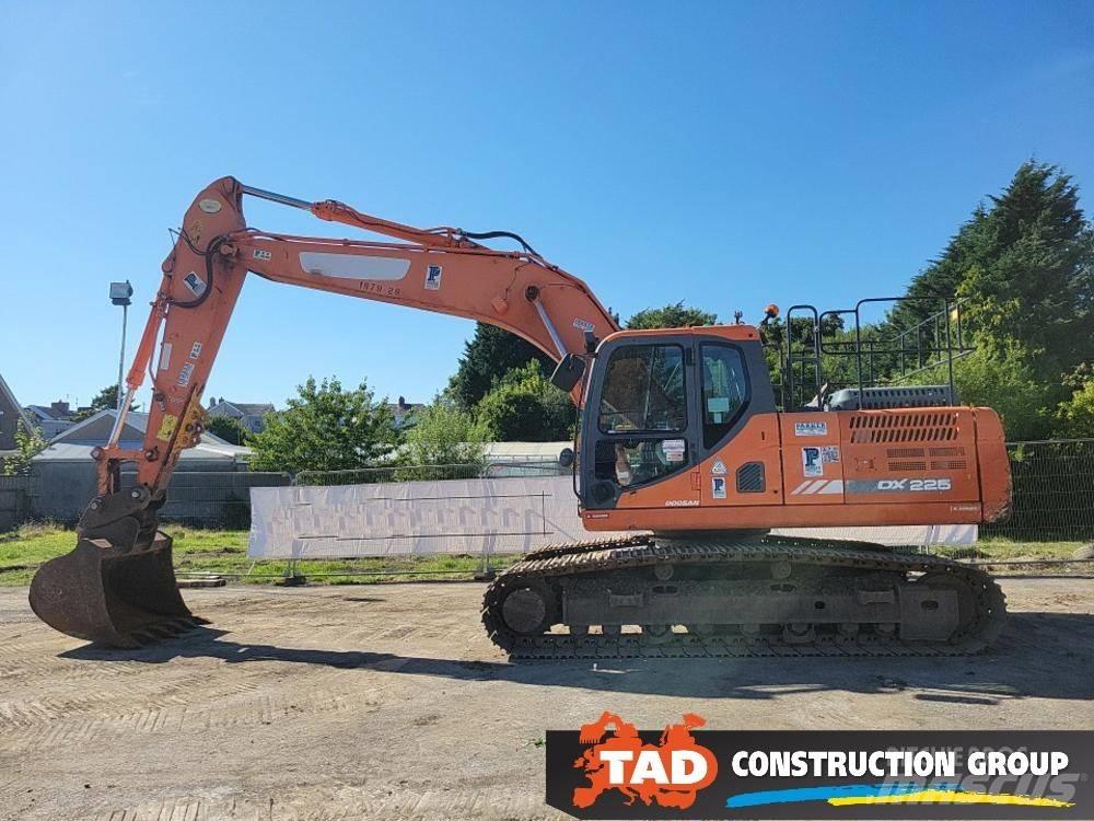 Doosan DX 225 LC-3 Гусеничні екскаватори