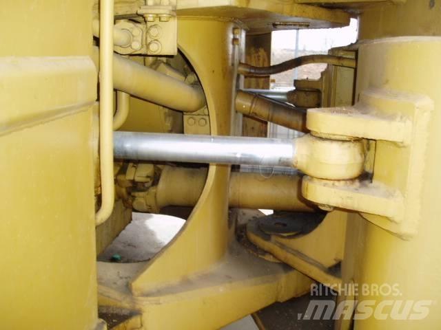 CAT 992 B Фронтальні навантажувачі
