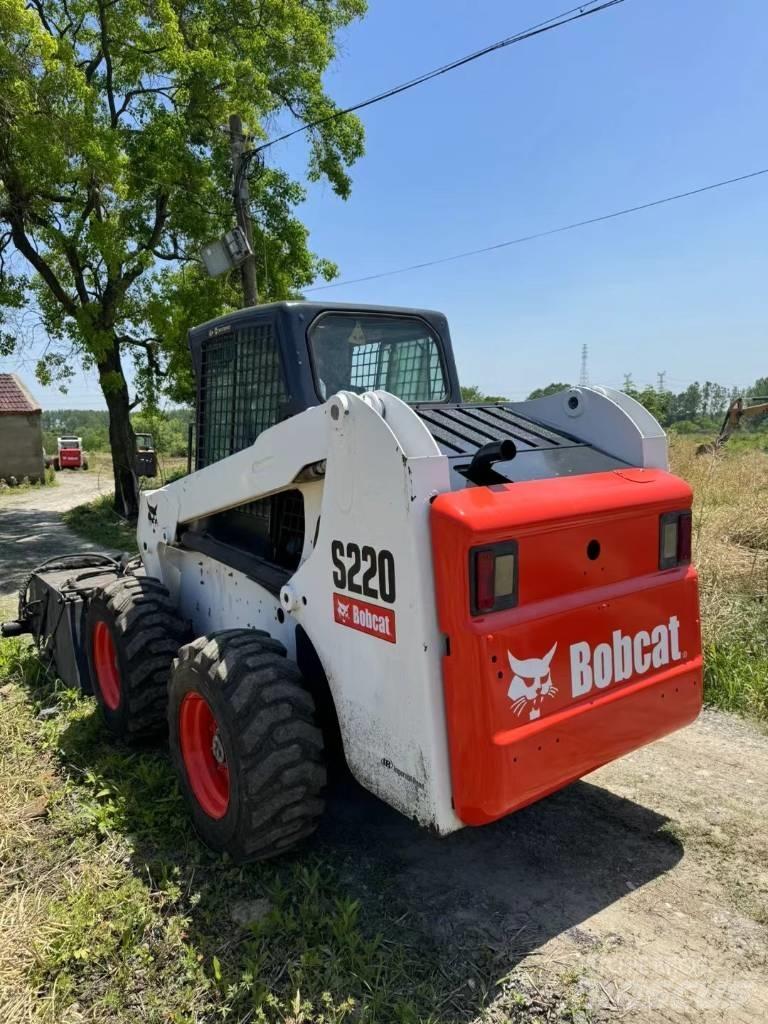 Bobcat S 220 Міні-навантажувачі