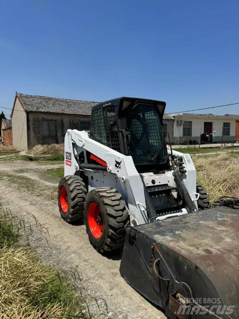 Bobcat S 220 Міні-навантажувачі
