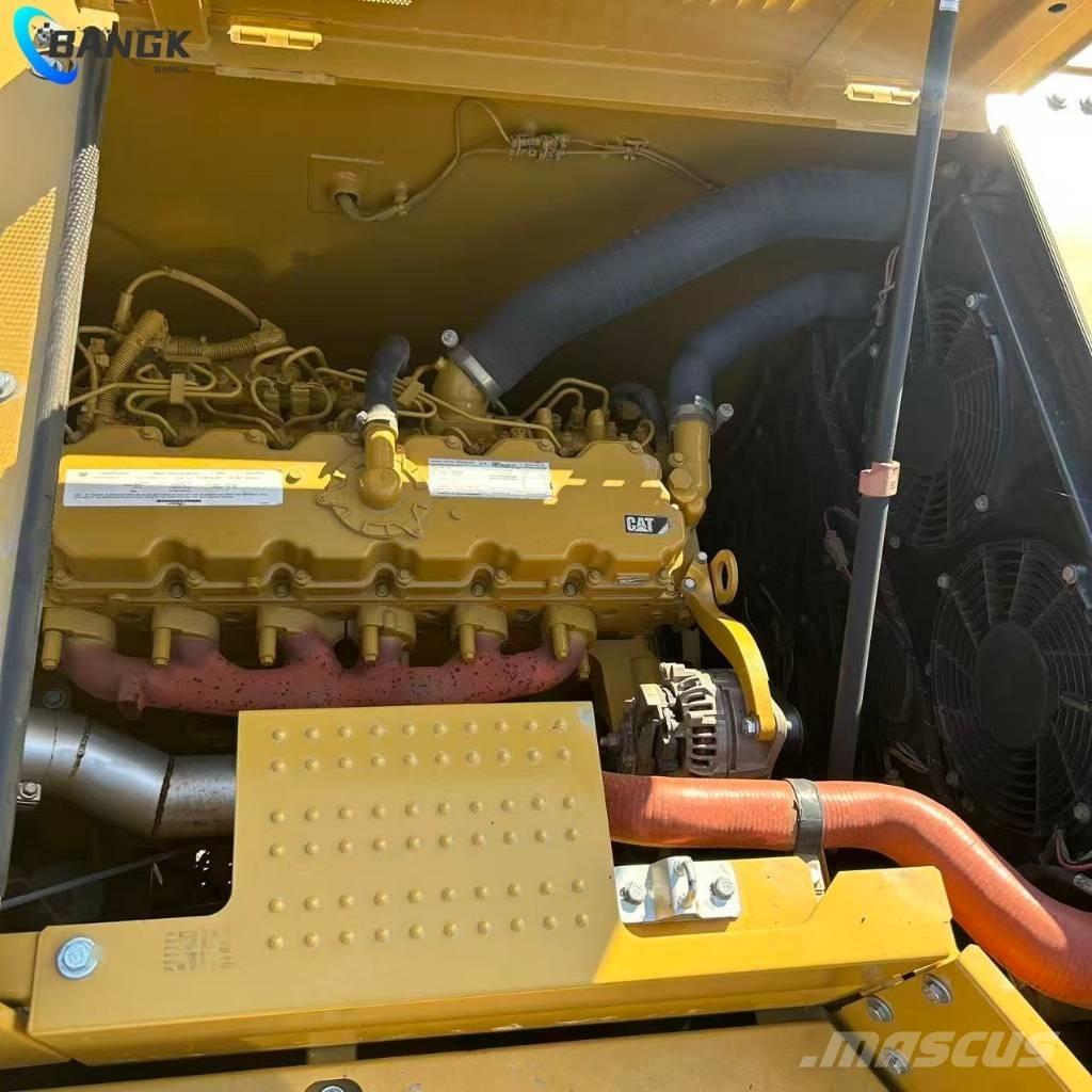 CAT 330GC Гусеничні екскаватори