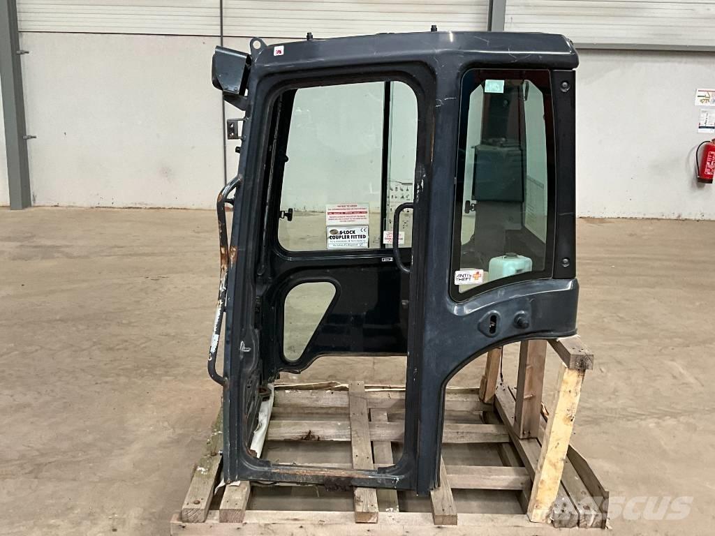 Kubota U 48-4 / U 55-4 Кабіна