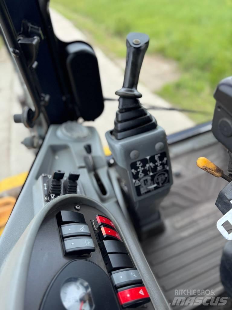Volvo BL 71, JOYSTICK Екскаватори-навантажувачі