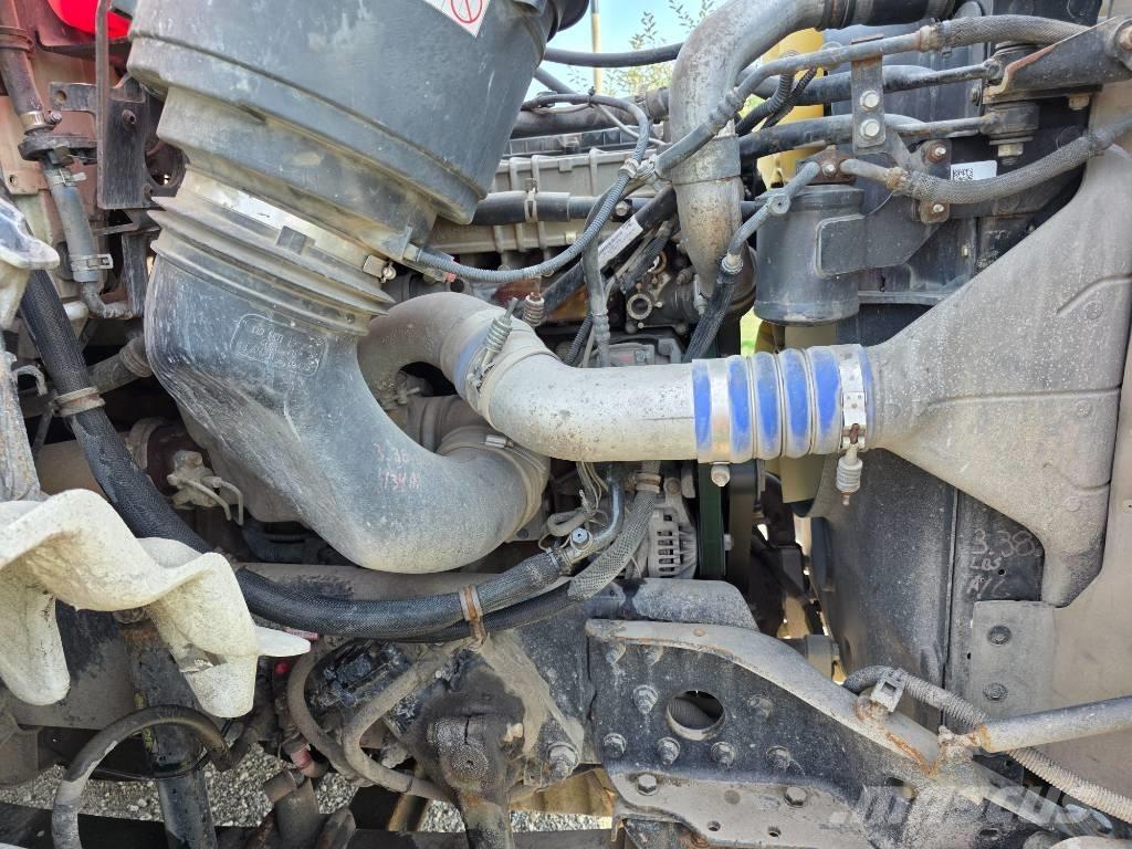 Western Star 4700 SB Тягачі