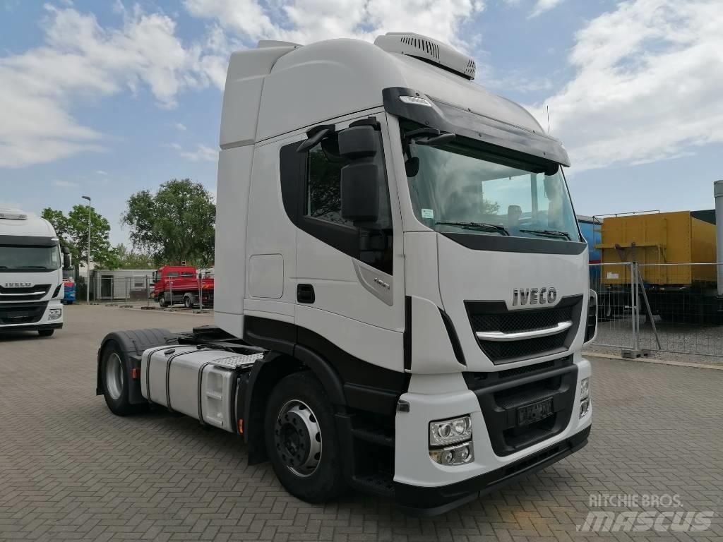Iveco AS440ST/P Тягачі
