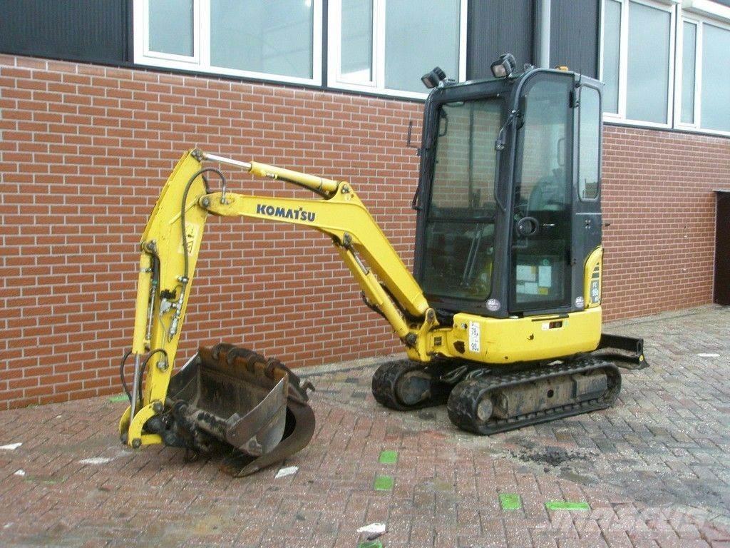 Komatsu PC16R-3HS Міні-екскаватори < 7т