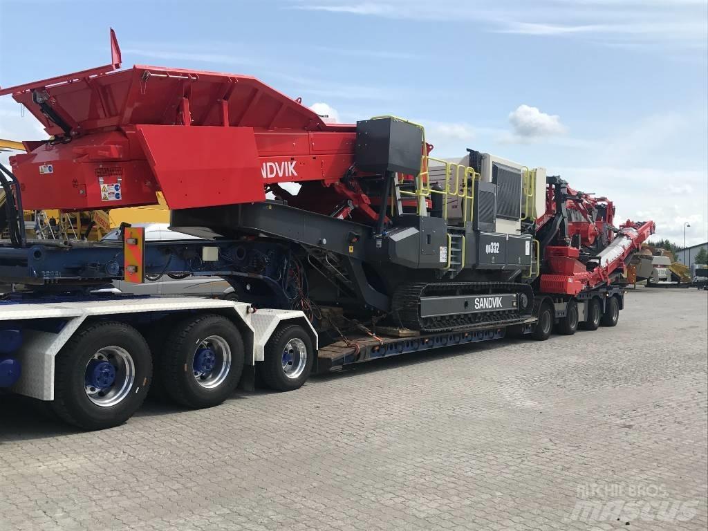 Sandvik QH 332 DDHS Мобільні дробарки