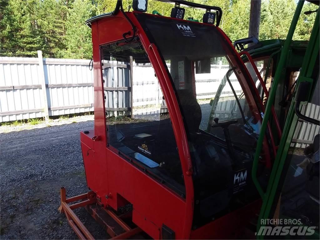 Komatsu 951 Кабіна