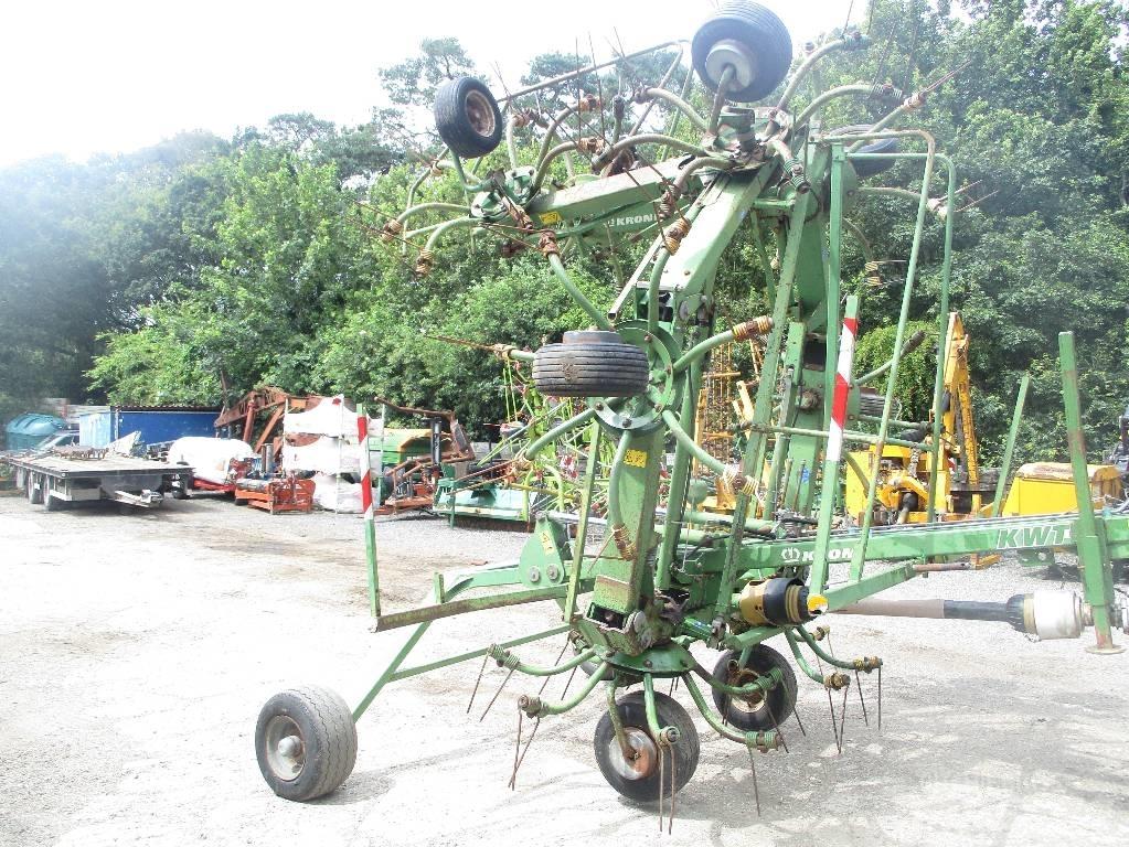 Krone KWT 10.50/8x7 Граблі і сінозворушувачі