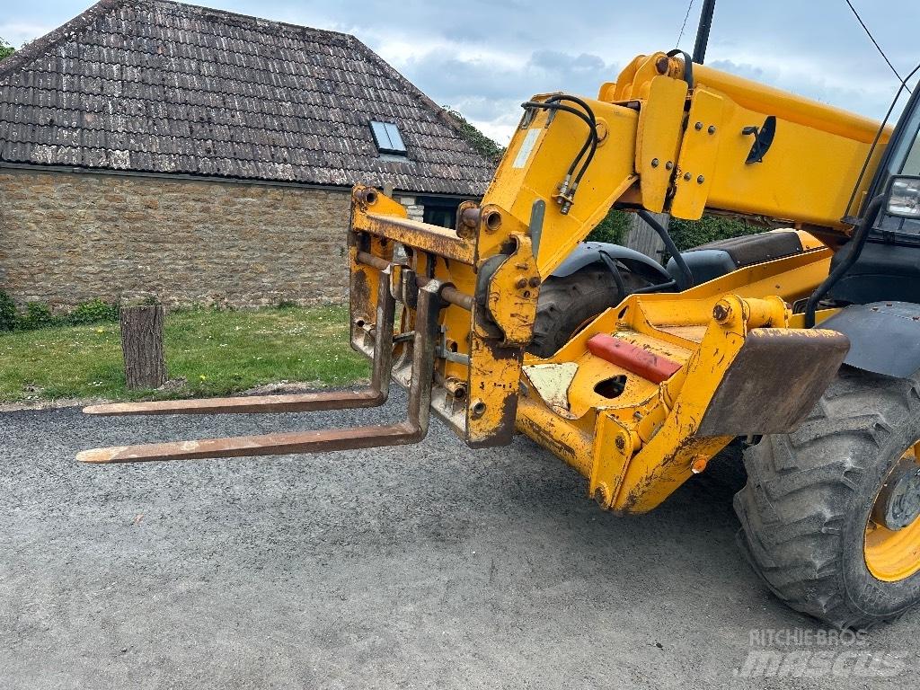 JCB 535-125 Телескопічні навантажувачі
