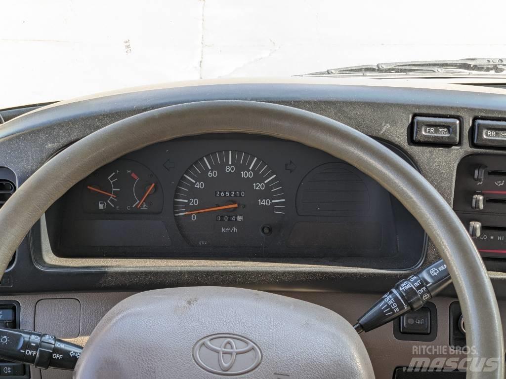 Toyota Coaster Bus Мікроавтобуси
