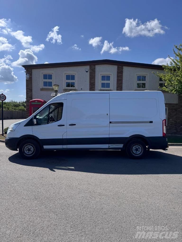 Ford Transit 350 Панельні фургони