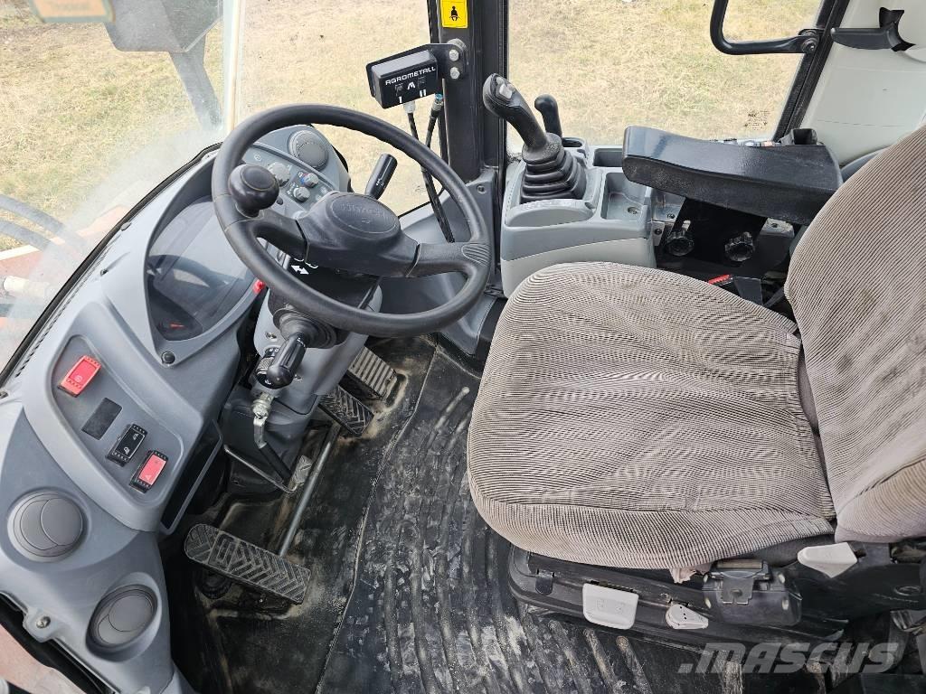 Hitachi ZW180-6 Фронтальні навантажувачі