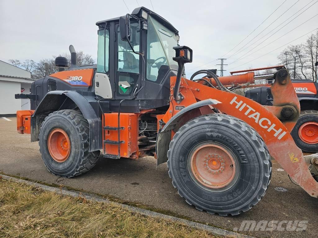 Hitachi ZW180-6 Фронтальні навантажувачі