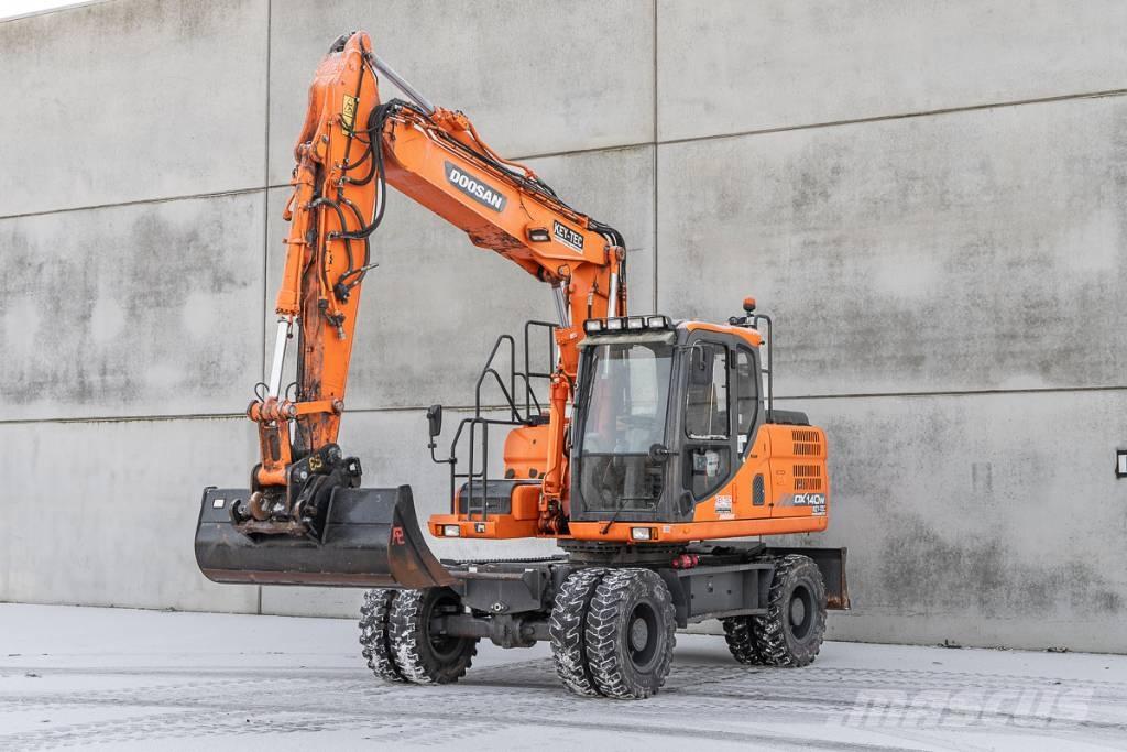 Doosan DX 140 W-3 Колісні екскаватори
