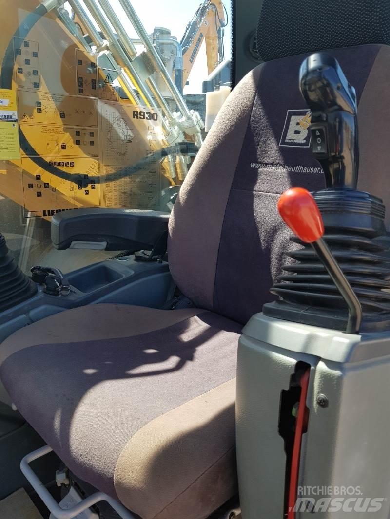 Liebherr R930 Гусеничні екскаватори