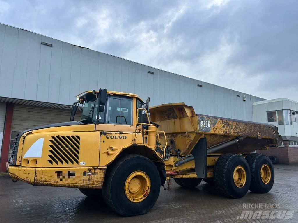Volvo A 25 D Зчленовані самоскиди