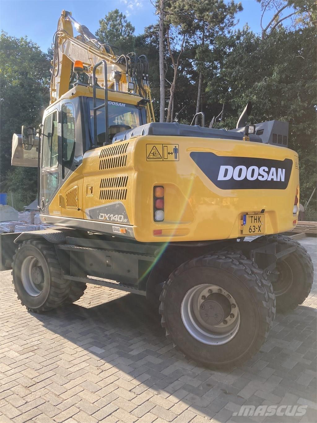 Doosan DX140W-5 Колісні екскаватори
