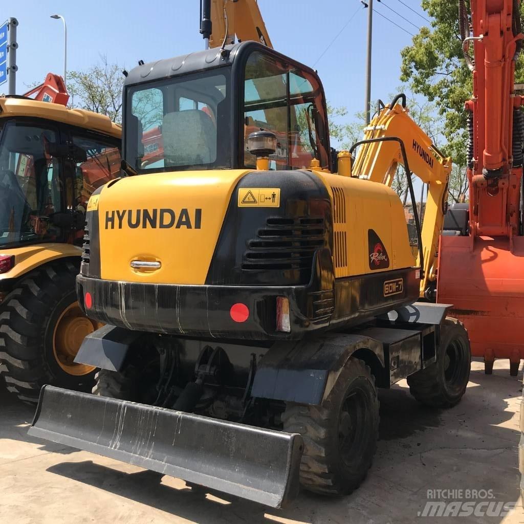 Hyundai Robex 60-7 Колісні екскаватори