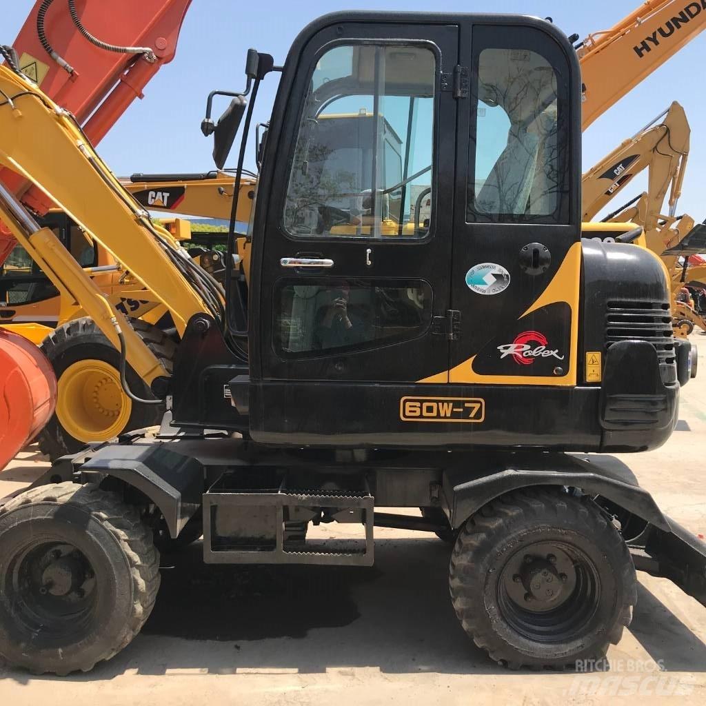 Hyundai Robex 60-7 Колісні екскаватори