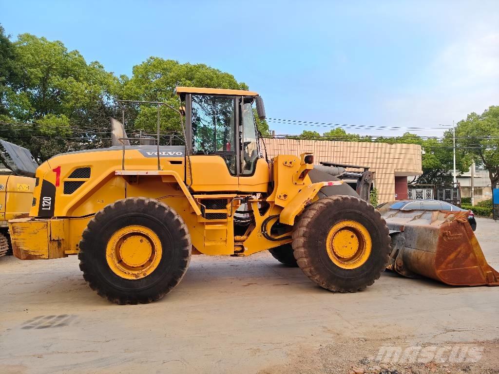 Volvo L 120 Фронтальні навантажувачі