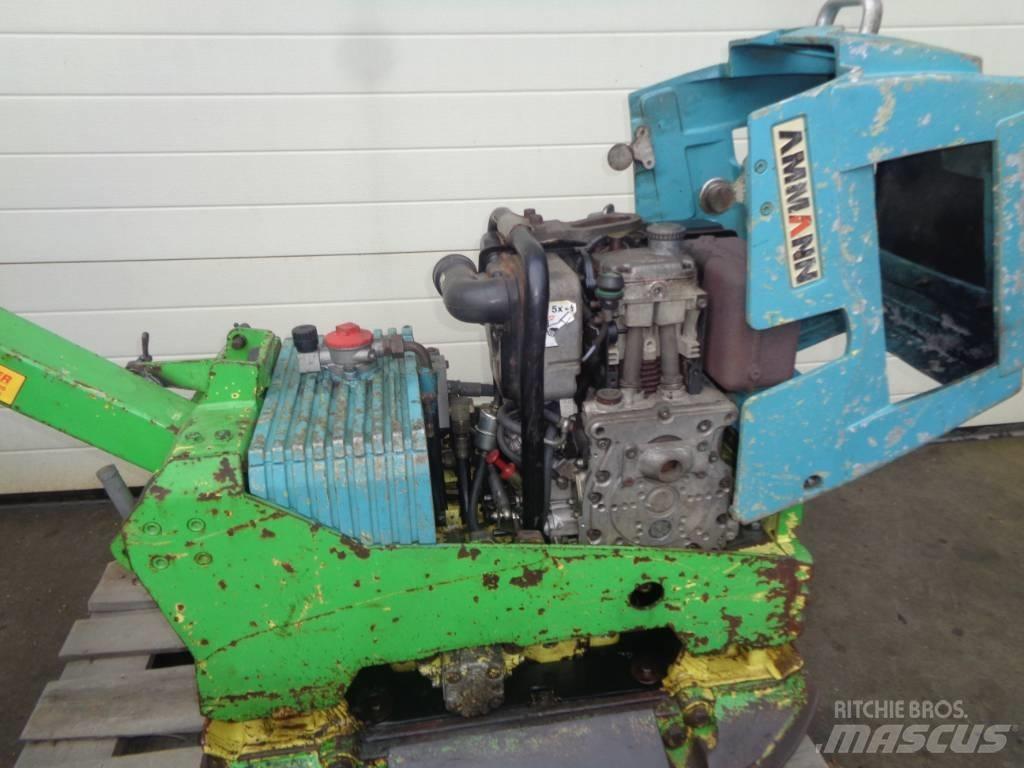 Ammann AVH 4020 Віброплити та вібротрамбовки