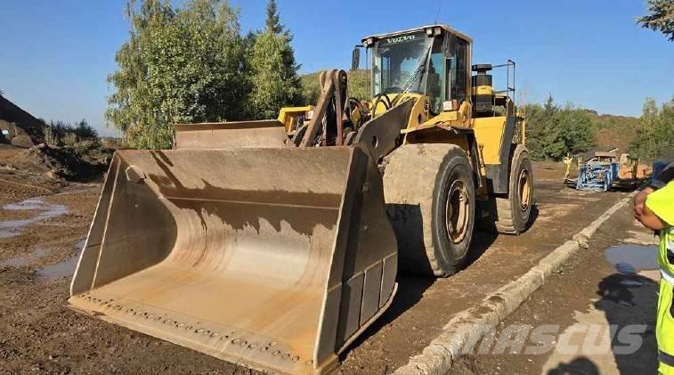 Volvo L 220 F Фронтальні навантажувачі