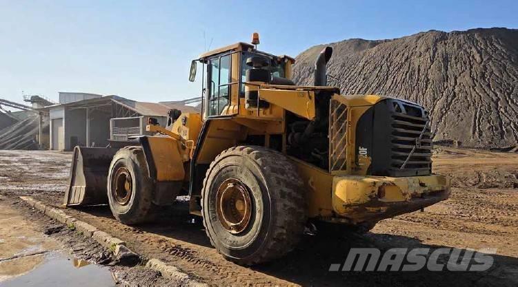 Volvo L 220 F Фронтальні навантажувачі